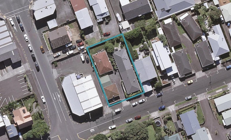 3/237 Courtenay Street, Strandon, New Plymouth - Carousel 1