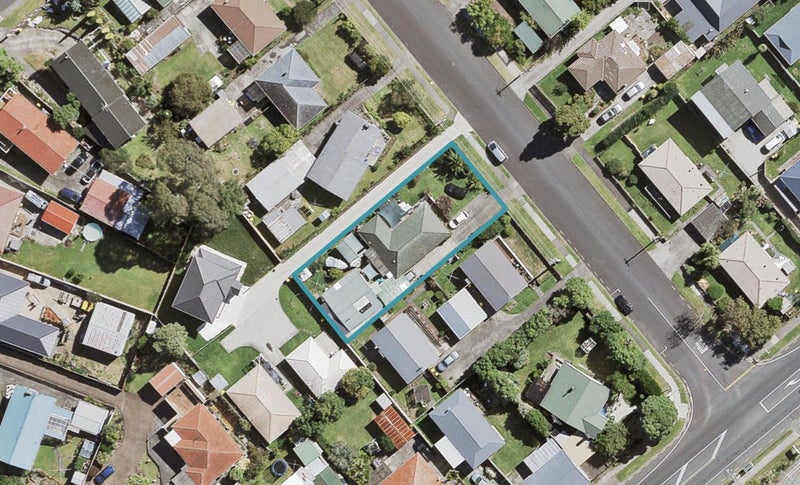 4 Garelja Road, Henderson, Auckland - Carousel 1