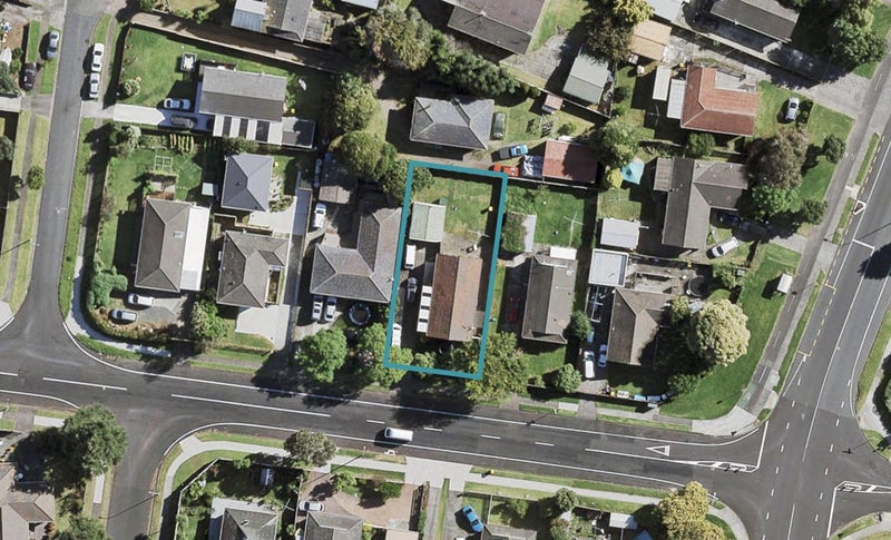 5 Gibbons Road, Weymouth, Auckland - Carousel 1