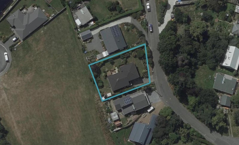 4 Koromiko Crescent, Diamond Harbour, Lyttelton - Carousel 1