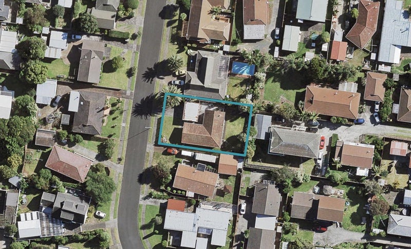6 Booker Place, Weymouth, Auckland - Carousel 1