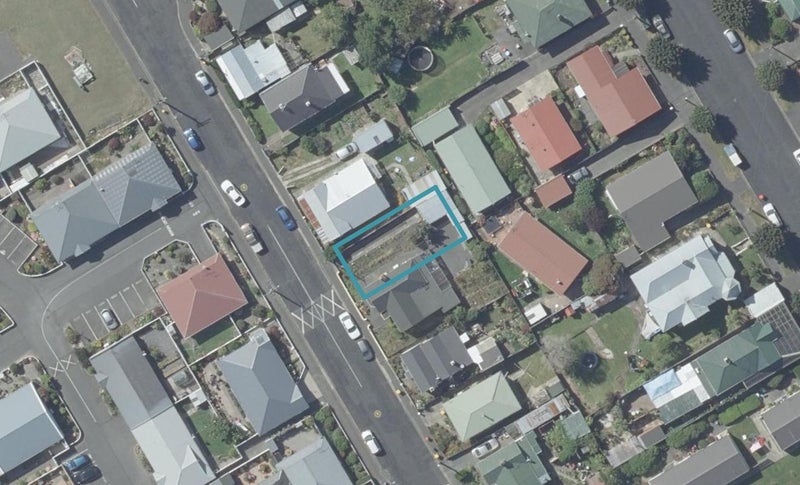 12 Eastbourne Street, Caversham, Dunedin - Carousel 1