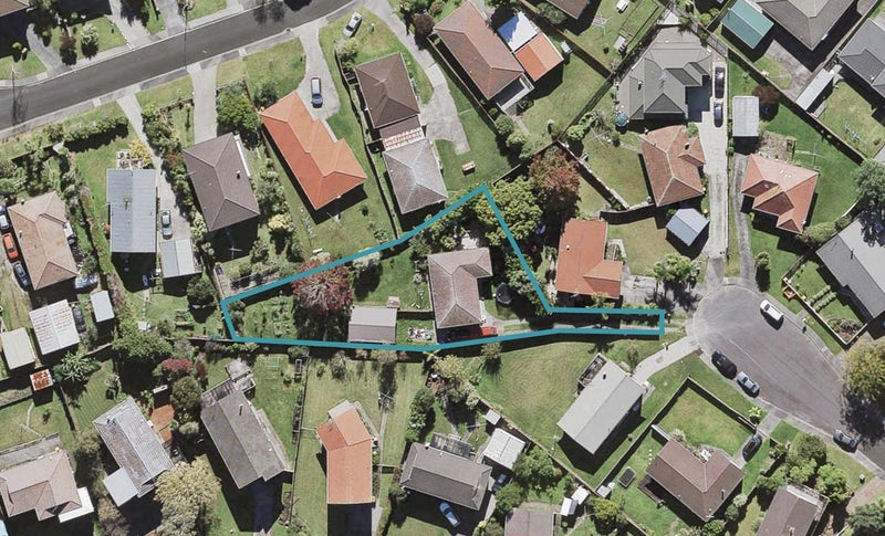 19 Foyle Place, Glendene, Auckland - Carousel 1