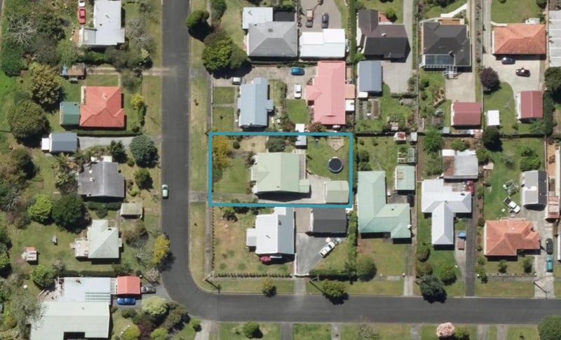 2 Arthur Street, Kensington, Whangarei - Carousel 1