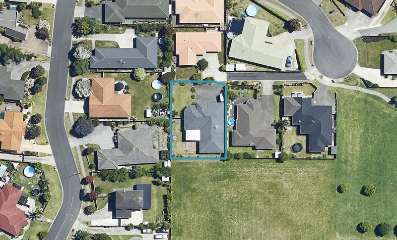 34 Pirika Place, Papamoa Beach, Papamoa - Carousel 1