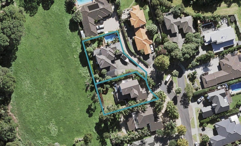 12 Monkton Close, Greenhithe, Auckland - Carousel 1