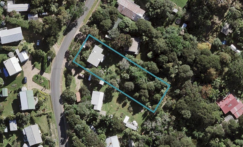 21 Whakarite Road, Ostend, Waiheke Island - Carousel 1