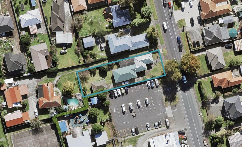 582 Te Atatu Road, Te Atatu Peninsula, Auckland - Carousel 1