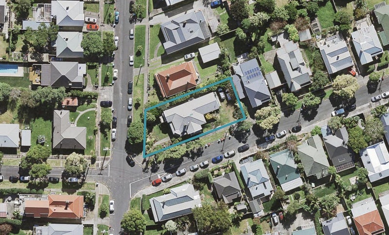 3 Kingsland Avenue, Kingsland, Auckland - Carousel 1