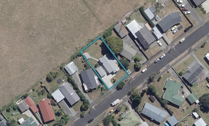 35 Sheridan Street, Silverdale, Hamilton - Carousel 1