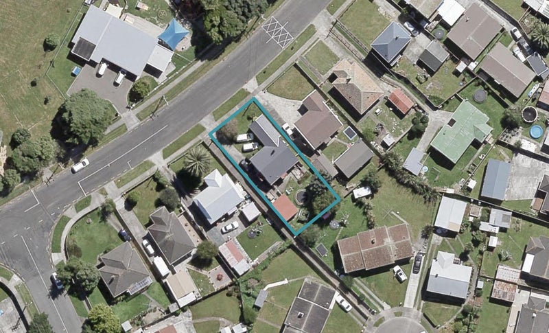48 Churton Crescent, Taita, Lower Hutt - Carousel 1
