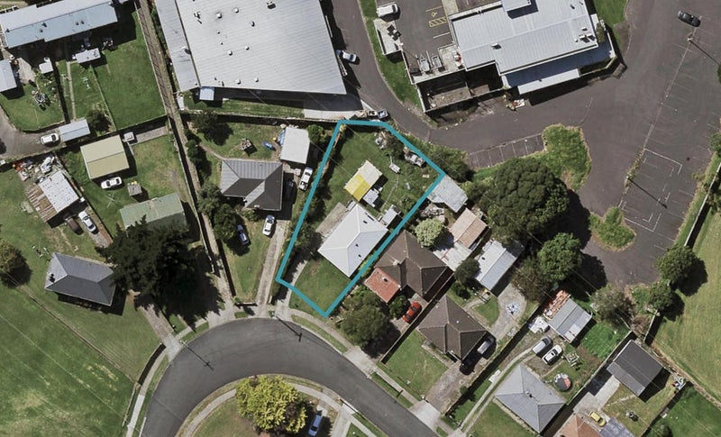 66 Fisher Crescent, Otara, Auckland - Carousel 1