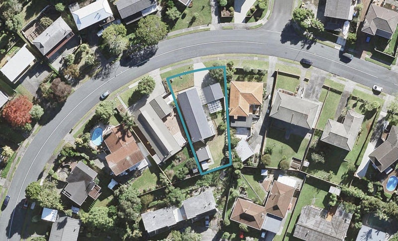 69 Stapleford Crescent, Browns Bay, Auckland - Carousel 1