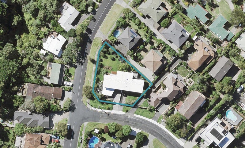 2/47 Eastcliffe Road, Castor Bay, Auckland - Carousel 1
