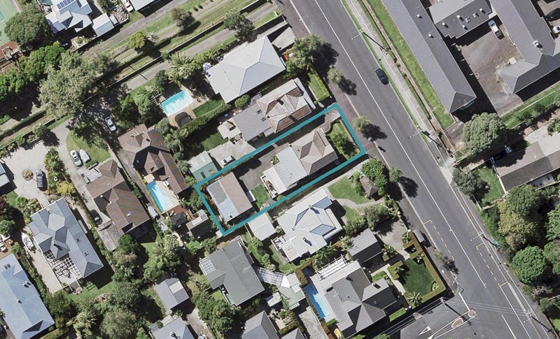 127 Vauxhall Road, Narrow Neck, Auckland - Carousel 1