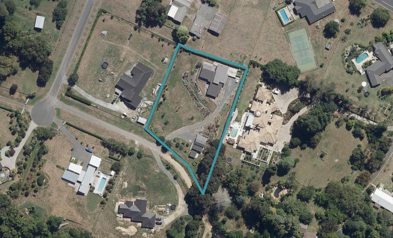 4C Twin Oaks Drive, Tamahere, Hamilton - Carousel 1
