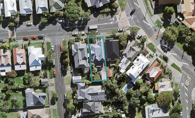 4 Cockburn Street, Grey Lynn, Auckland - Carousel 1