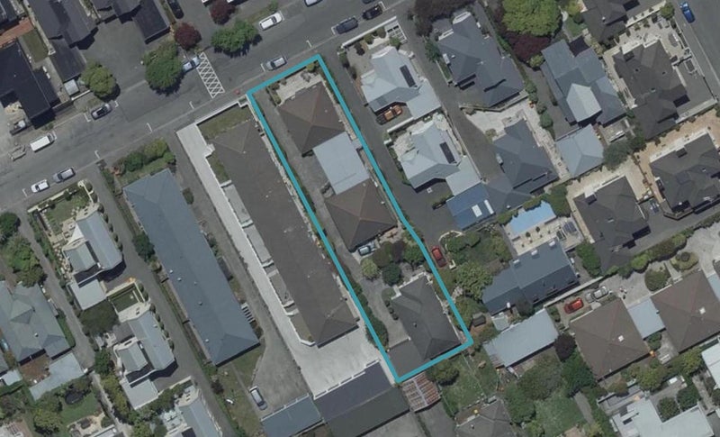 2/30 Aikmans Road, Merivale, Christchurch - Carousel 1