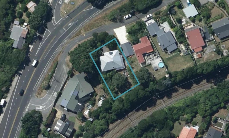 4 Te Ara Road, Pukerua Bay, Porirua - Carousel 1