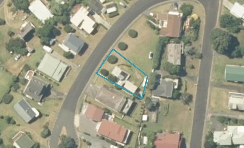 105 Titiro Place, Onemana, Whangamatā - Carousel 1