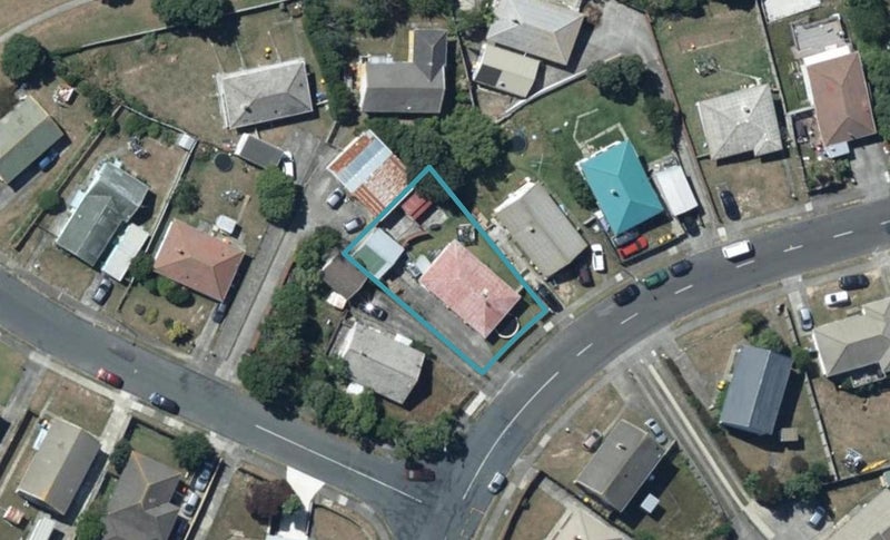 28 Takapuwahia Drive, Takapuwahia, Porirua - Carousel 1