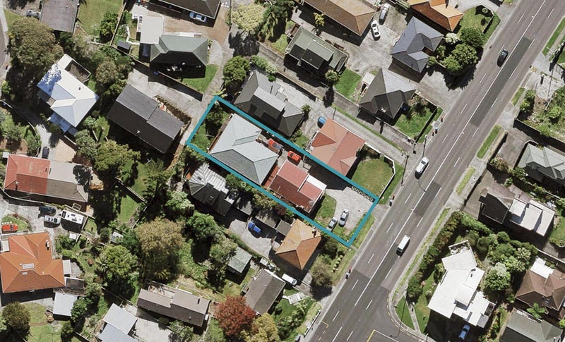 251 Hillsborough Road, Hillsborough, Auckland - Carousel 1