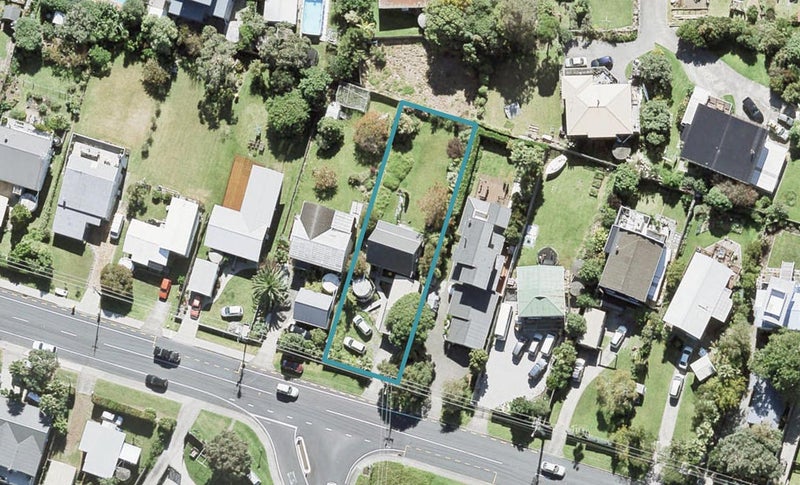 1396 Whangaparaoa Road, Army Bay, Whangaparaoa - Carousel 1