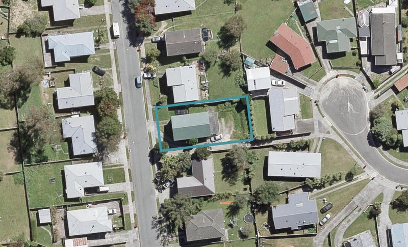14 Speargrass Grove, Timberlea, Upper Hutt - Carousel 1