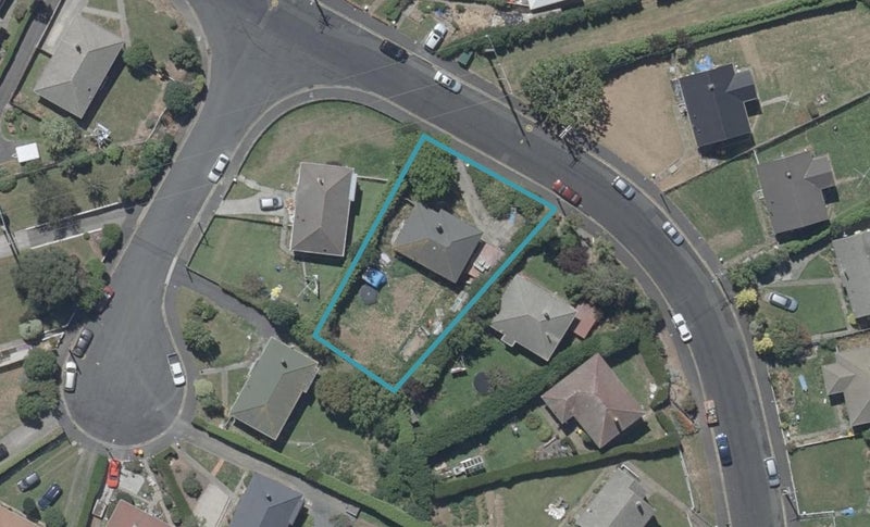 16 Mooltan Street, Halfway Bush, Dunedin - Carousel 1