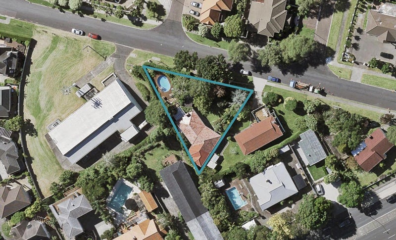 4 Grammar School Road, Pakuranga, Auckland - Carousel 1