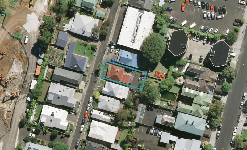 45 Seafield View Road, Grafton, Auckland - Carousel 1