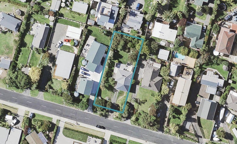 61 Karaka Road, Beachlands, Auckland - Carousel 1