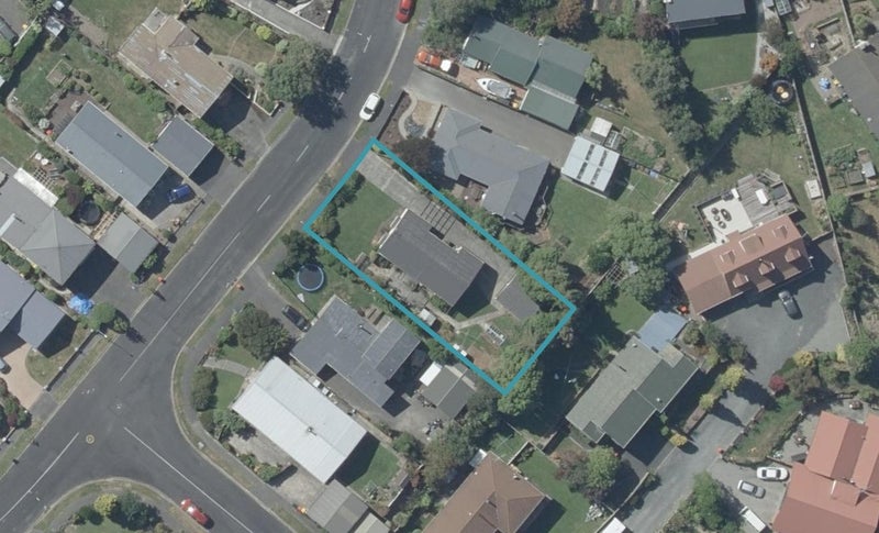 36 Estuary Crescent, Fairfield, Dunedin - Carousel 1
