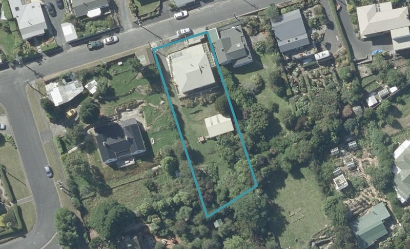 8 Monowai Road, Ravensbourne, Dunedin - Carousel 1