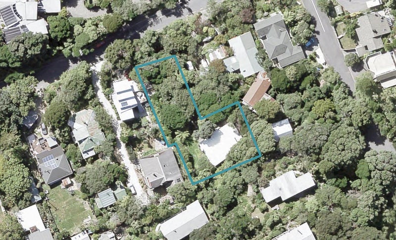 20 Taungata Road, York Bay, Lower Hutt - Carousel 1