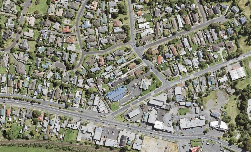 11 Matua Road, Huapai, Kumeu - Carousel 1