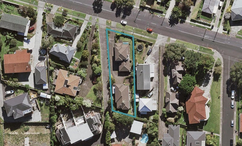 1/66 Raleigh Road, Northcote, Auckland - Carousel 1