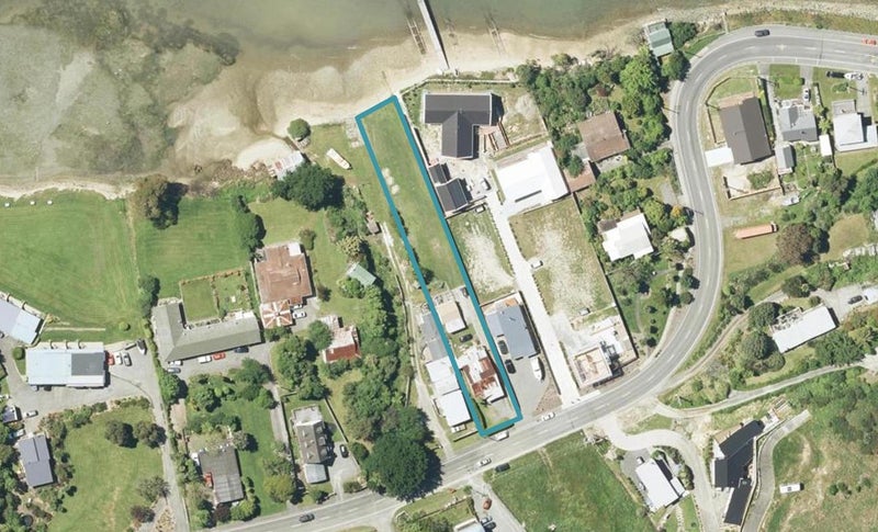 319 Waikawa Road, Waikawa, Picton - Carousel 1