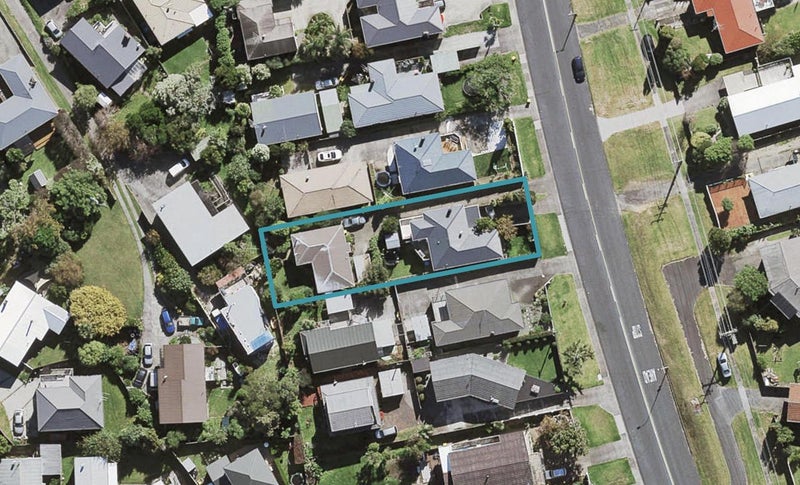 2/18 James Street, Bayview, Auckland - Carousel 1
