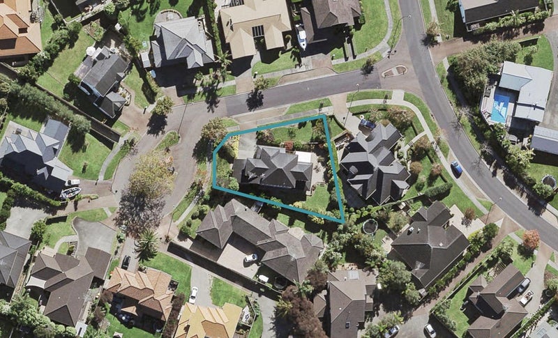 4 Red Oak Place, Schnapper Rock, Auckland - Carousel 1