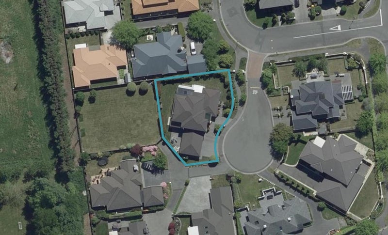 8 Royal Court, Northwood, Christchurch - Carousel 1