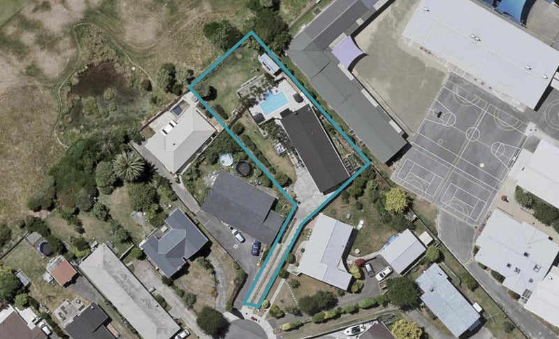 38 Callender Terrace, Paraparaumu Beach, Paraparaumu - Carousel 1