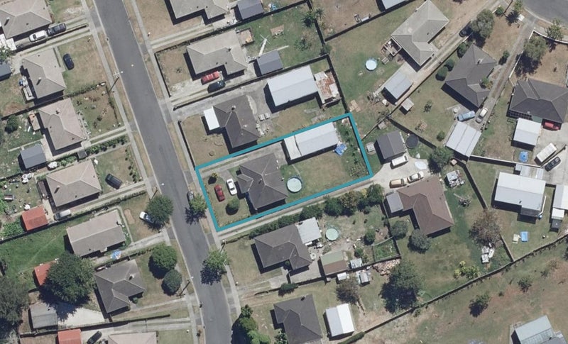 42 Tennyson Road, Enderley, Hamilton - Carousel 1