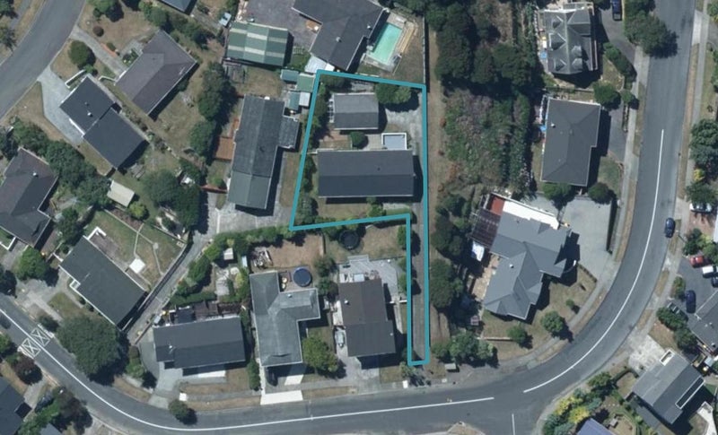 55 Ayton Drive, Whitby, Porirua - Carousel 1