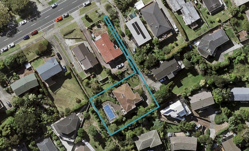 271 Sunset Road, Sunnynook, Auckland - Carousel 1