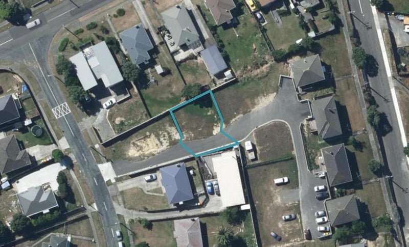 3B Taupiri Crescent, Titahi Bay, Porirua - Carousel 1
