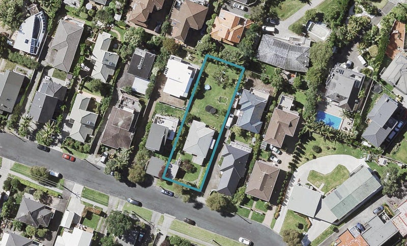 41 Rangitoto Terrace, Milford, Auckland - Carousel 1