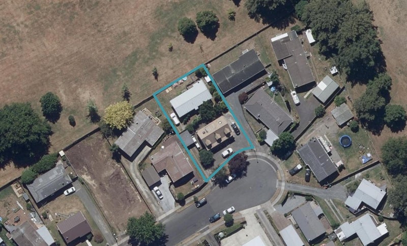 17A Crescent Court, Melville, Hamilton - Carousel 1