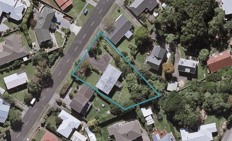 24 Riversdale Drive, Merrilands, New Plymouth - Carousel 1