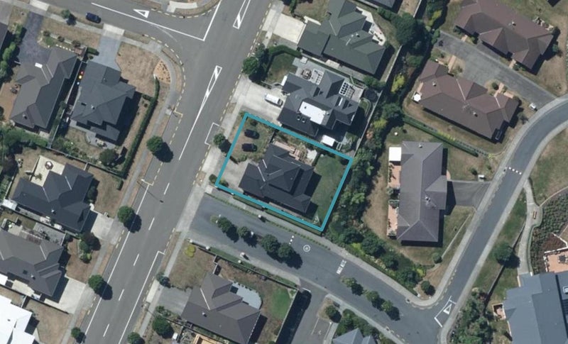 13 Aotea Drive, Aotea, Porirua - Carousel 1